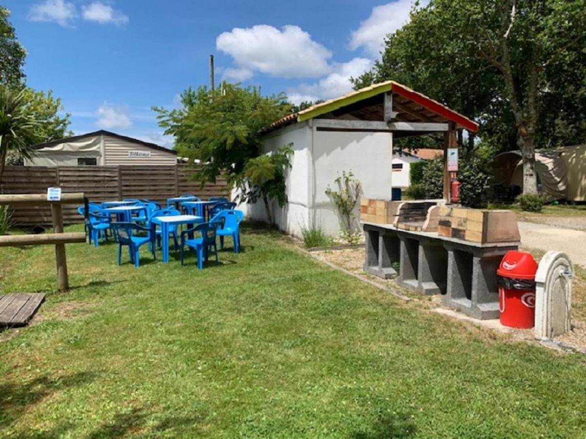 Camping La Chesnays Hotell Vendays-Montalivet Eksteriør bilde